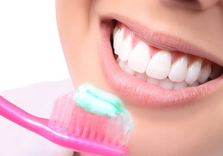 6 tipov ako sa starať o zuby počas tehotenstva>