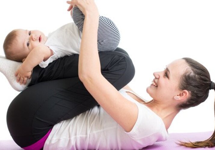 ONLINE: Nejúčinnější cvičení po porodu>