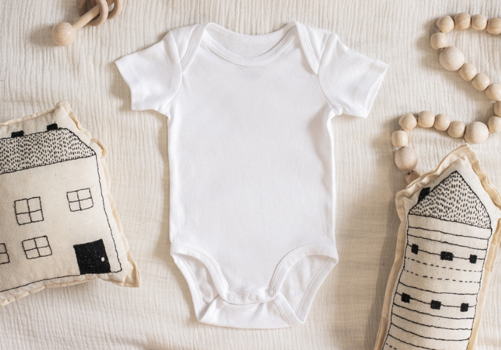 Jak prát oblečení pro novorozence a miminka>