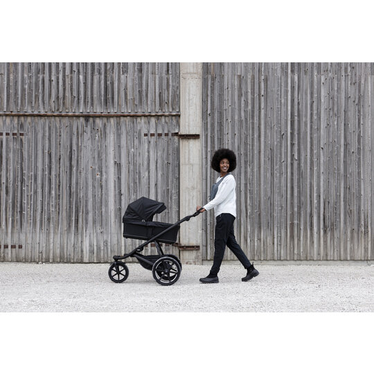 THULE SET Kočík 4v1 Urban Glide 3 Black s autosedačkou Maple Black, základňou Alfi a adaptérmi