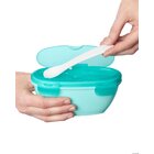SKIP HOP Miska s lyžičkou v ochrannom puzdre Easy Serve Teal 240 ml, 3m+ SKIP HOP Miska s lyžičkou v ochrannom puzdre Easy Serve Teal 240 ml, 3m+