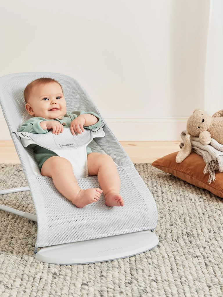 BABYBJÖRN Lehátko Balance Soft Silver White mesh, világos konstrukció termék 2. képe