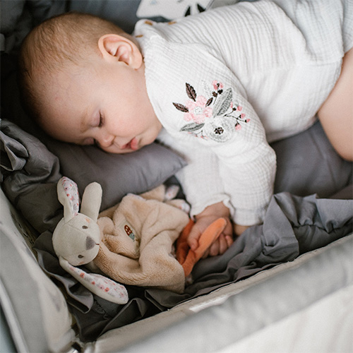 BABYONO Muchláček és takaró 2 az 1-ben Baby Bunny 0m+ termék 2. képe