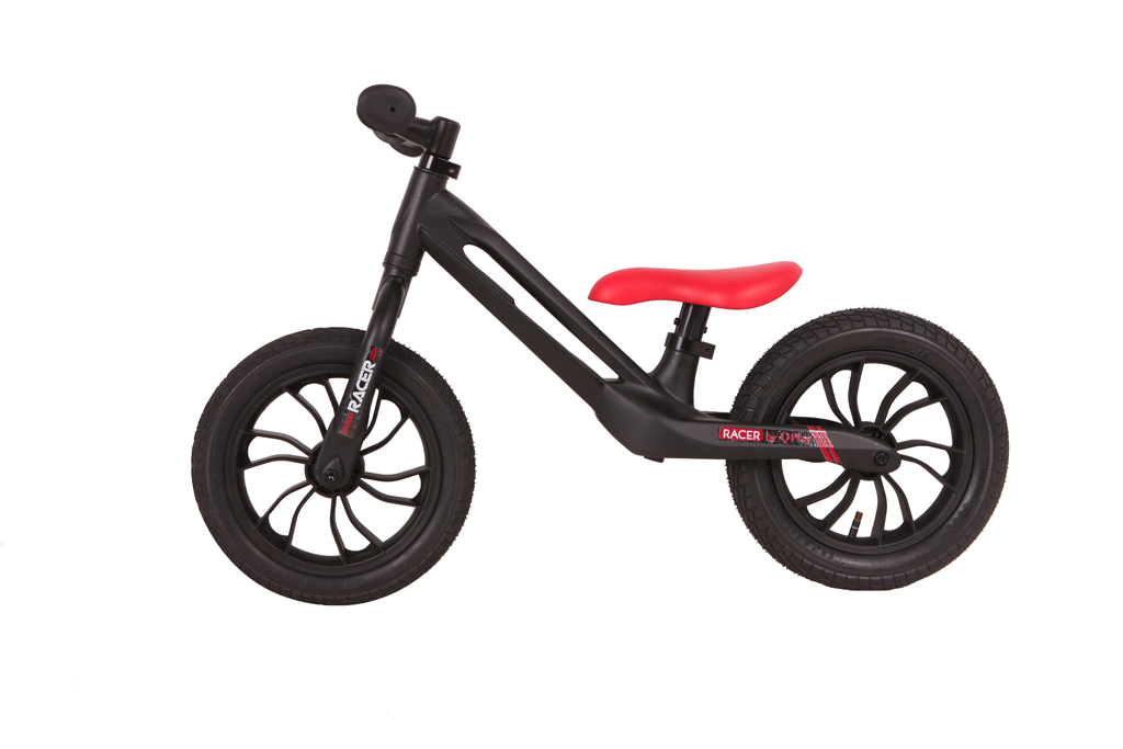 QPLAY Racer air (Titanium) Black/Red futóbicikli, 3 - 6 éves korig, 30 kg-ig termék 2. képe
