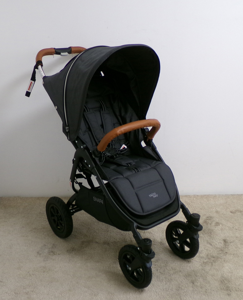 VALCO BABY Kočárek sportovní Snap 4 Sport Flat Matte LTD Edition Signature Grey, ekokůže