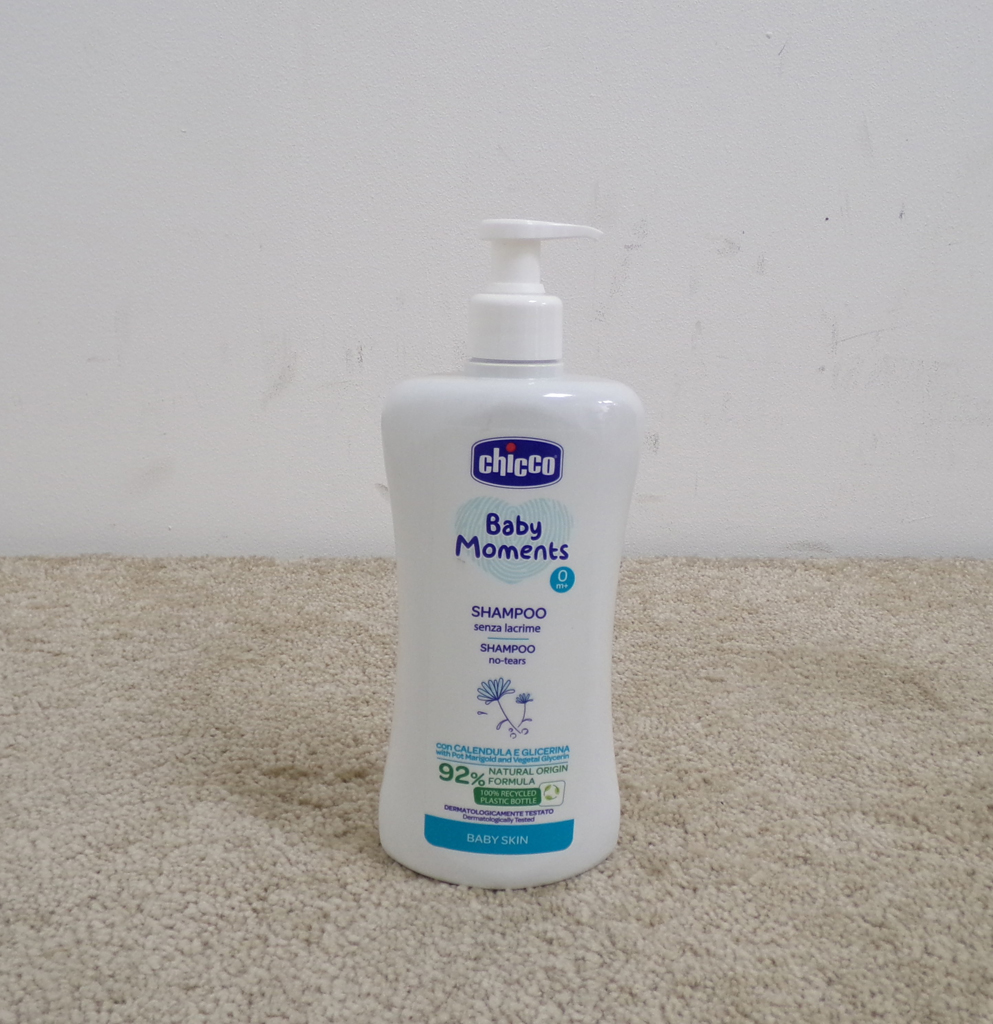 CHICCO Šampon na vlasy s dávkovačem Baby Moments 92 % přírodních složek 500 ml