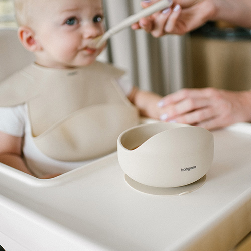 BABYONO Szilikon tál tapadókoronggal - bézs 6m+ termék 2. képe