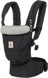 ERGOBABY Nosítko Adapt - Geo Black ERGOBABY Nosítko Adapt - Geo Black
