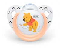 NUK Dudlík Disney - Medvídek Pú, silikon, V2 (6-18 m.) oranžový + box NUK Dudlík Disney - Medvídek Pú, silikon, V2 (6-18 m.) oranžový + box