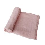 MUSHIE Mušelínová zavinovačka z organické bavlny Rose Vanilla MUSHIE Mušelínová zavinovačka z organické bavlny Rose Vanilla